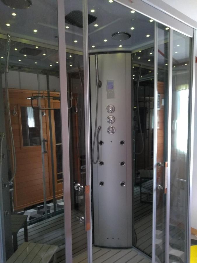 Le Haut Village Chambre D'Hotes Mobi-Loft Cosy Sauna ,Douche ,Chromotherapie Arrest 外观 照片