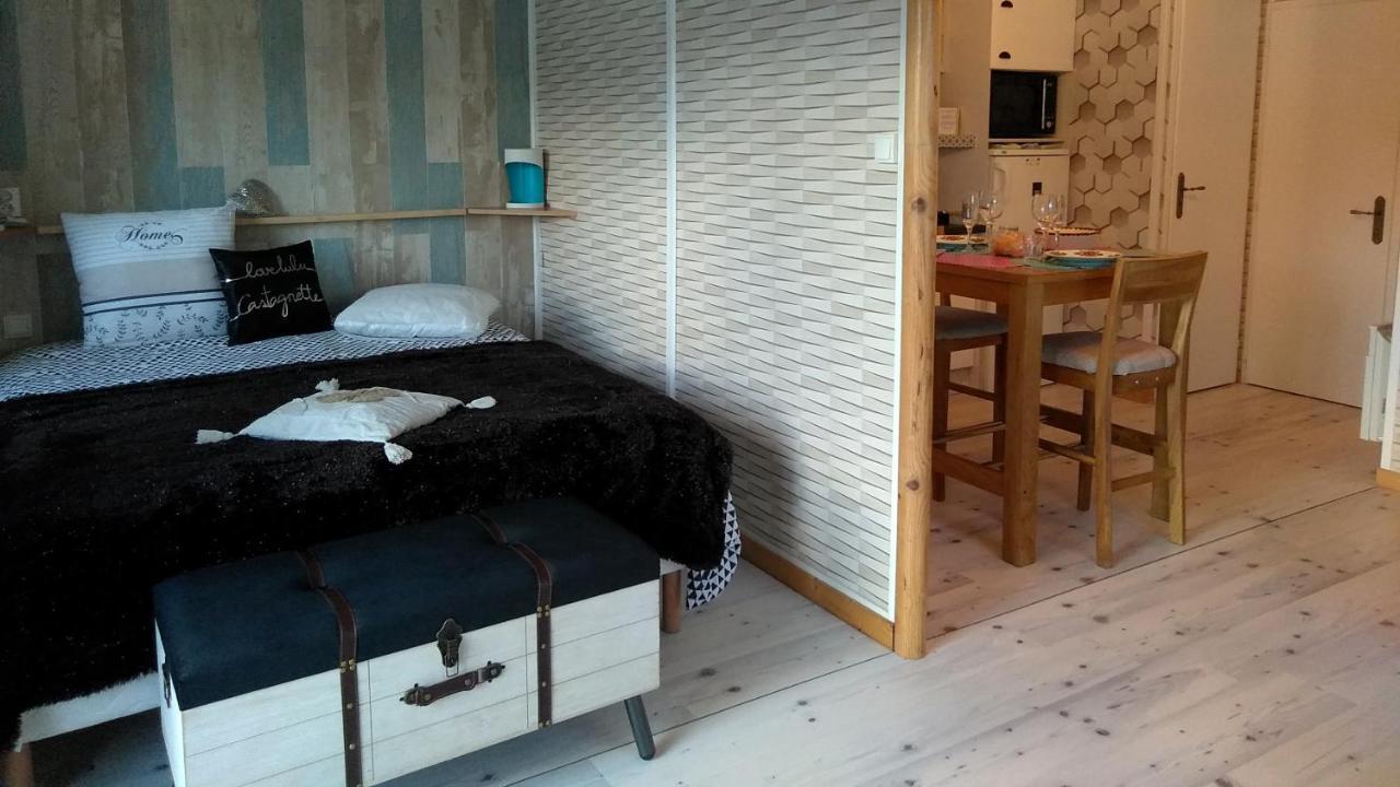 Le Haut Village Chambre D'Hotes Mobi-Loft Cosy Sauna ,Douche ,Chromotherapie Arrest 外观 照片