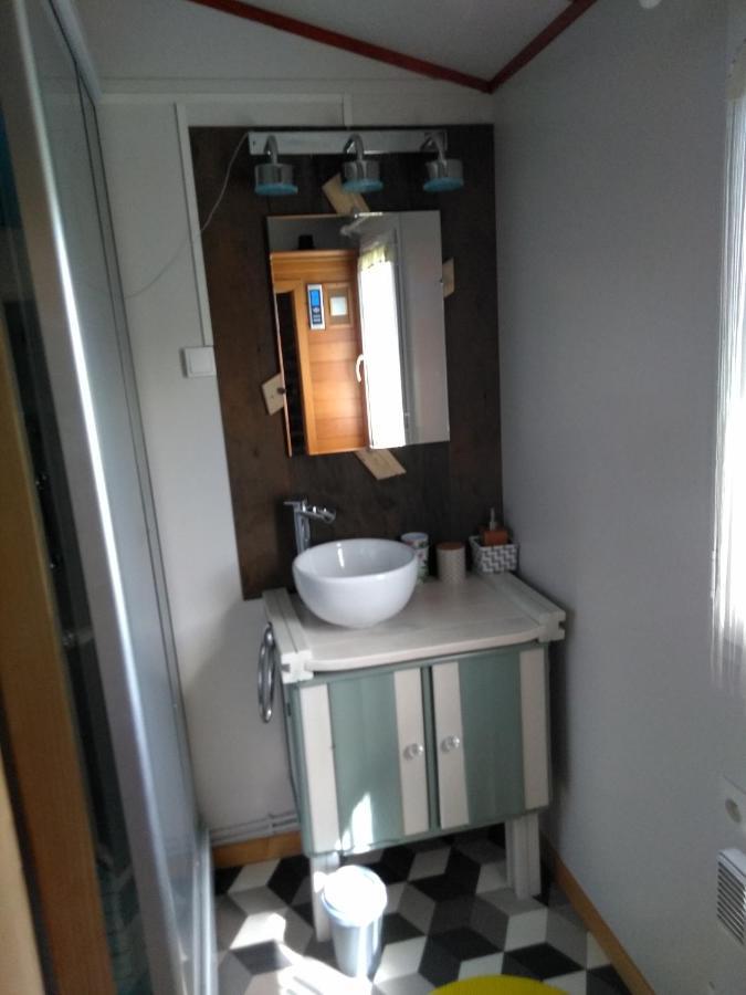 Le Haut Village Chambre D'Hotes Mobi-Loft Cosy Sauna ,Douche ,Chromotherapie Arrest 外观 照片