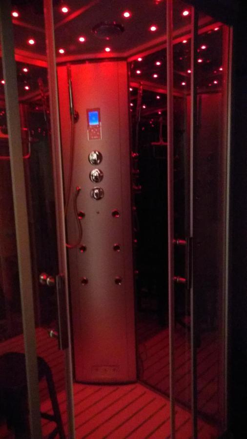 Le Haut Village Chambre D'Hotes Mobi-Loft Cosy Sauna ,Douche ,Chromotherapie Arrest 外观 照片
