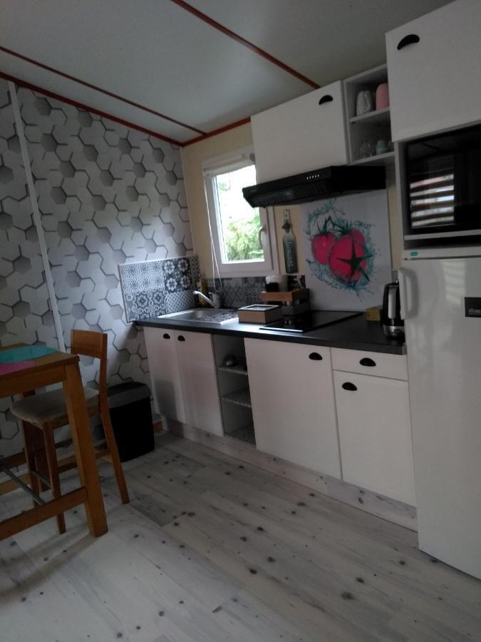 Le Haut Village Chambre D'Hotes Mobi-Loft Cosy Sauna ,Douche ,Chromotherapie Arrest 外观 照片