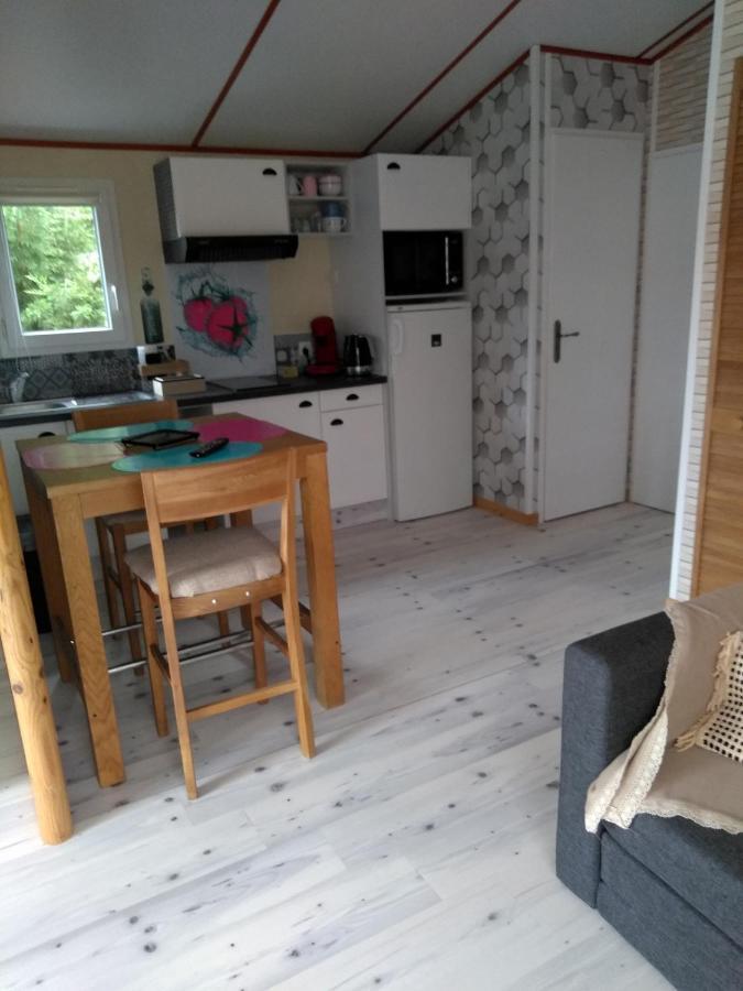 Le Haut Village Chambre D'Hotes Mobi-Loft Cosy Sauna ,Douche ,Chromotherapie Arrest 外观 照片