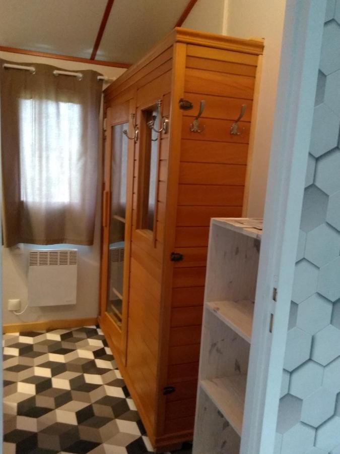 Le Haut Village Chambre D'Hotes Mobi-Loft Cosy Sauna ,Douche ,Chromotherapie Arrest 外观 照片